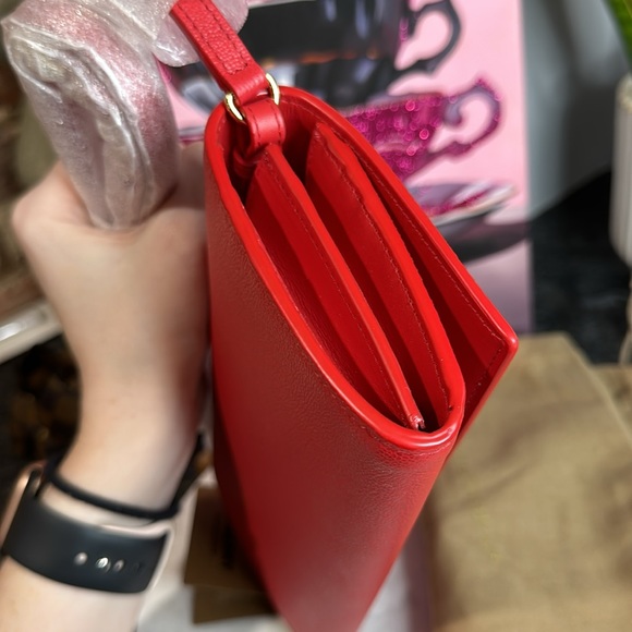 Burberry Logo Embossed Leather Crossbody Wallet - Picture 7 of 16